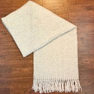 Shiraleah Chicago XL Blanket Scarf
